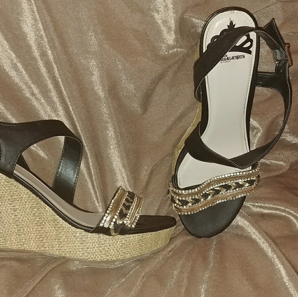 Fergalicious Wedges - Picture 2 of 2